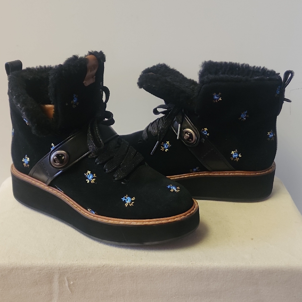 Coach City Hiker Black Floral Embroidered Women's Boots. - Picture 1 of 14